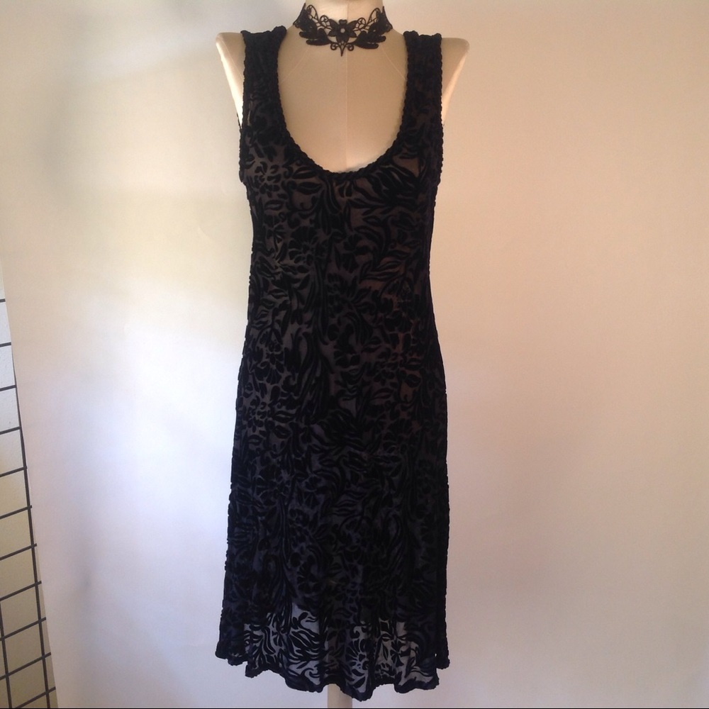 URU black burnout velvet dress